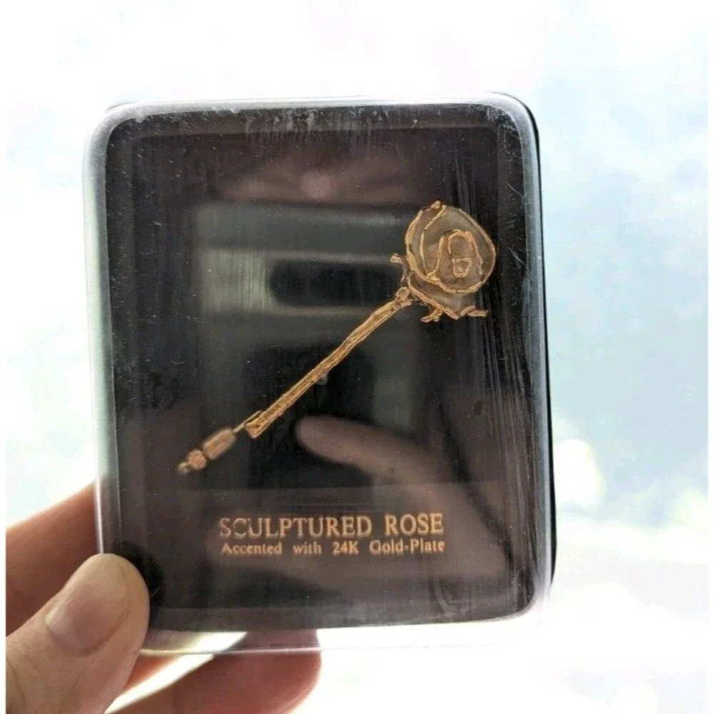 NOS Sculptured White Rose Lapel Pin 24K Gold Plated Vintage Classic Men Accent